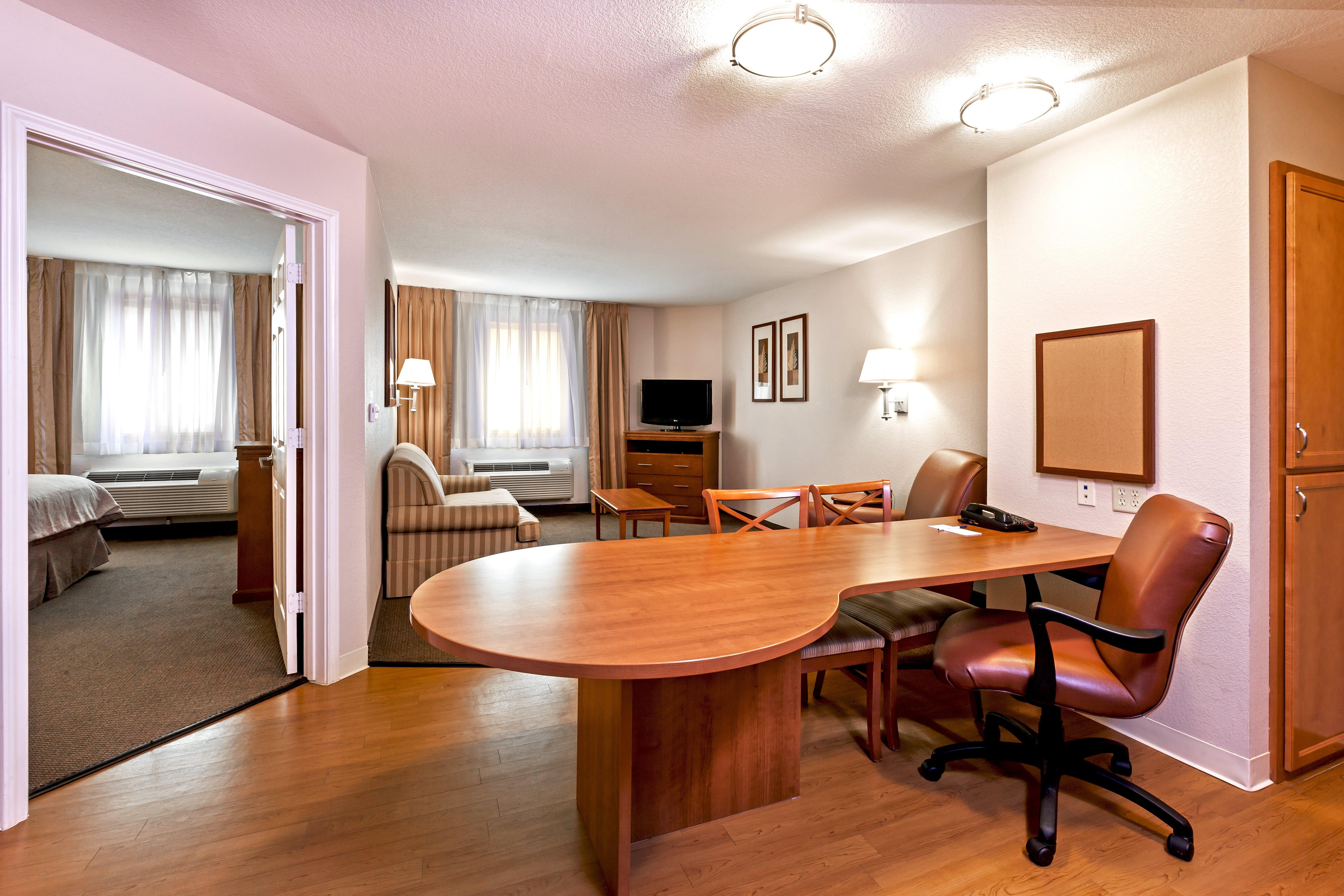 Candlewood Suites Pearland By Ihg Exterior photo
