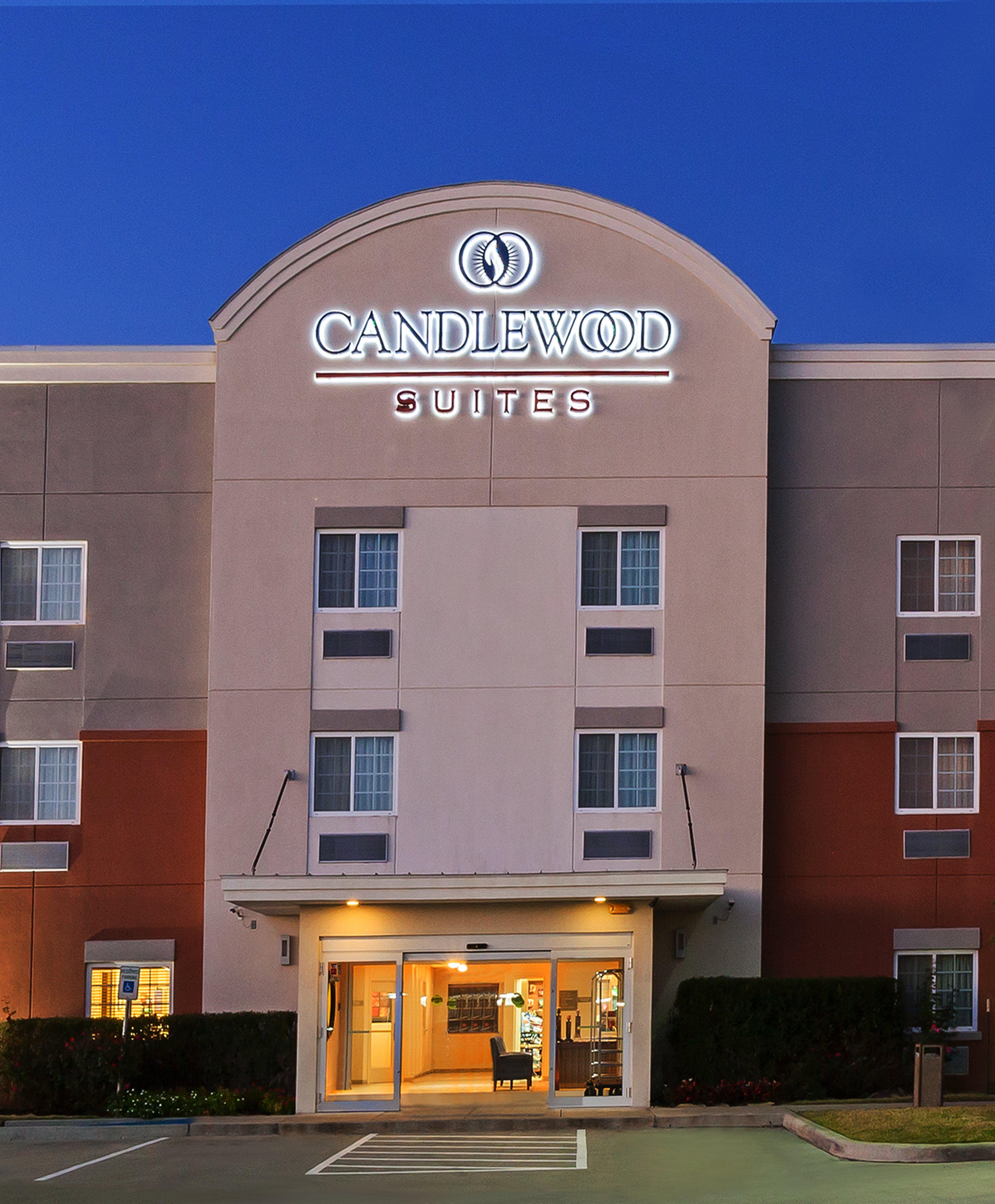Candlewood Suites Pearland By Ihg Exterior photo