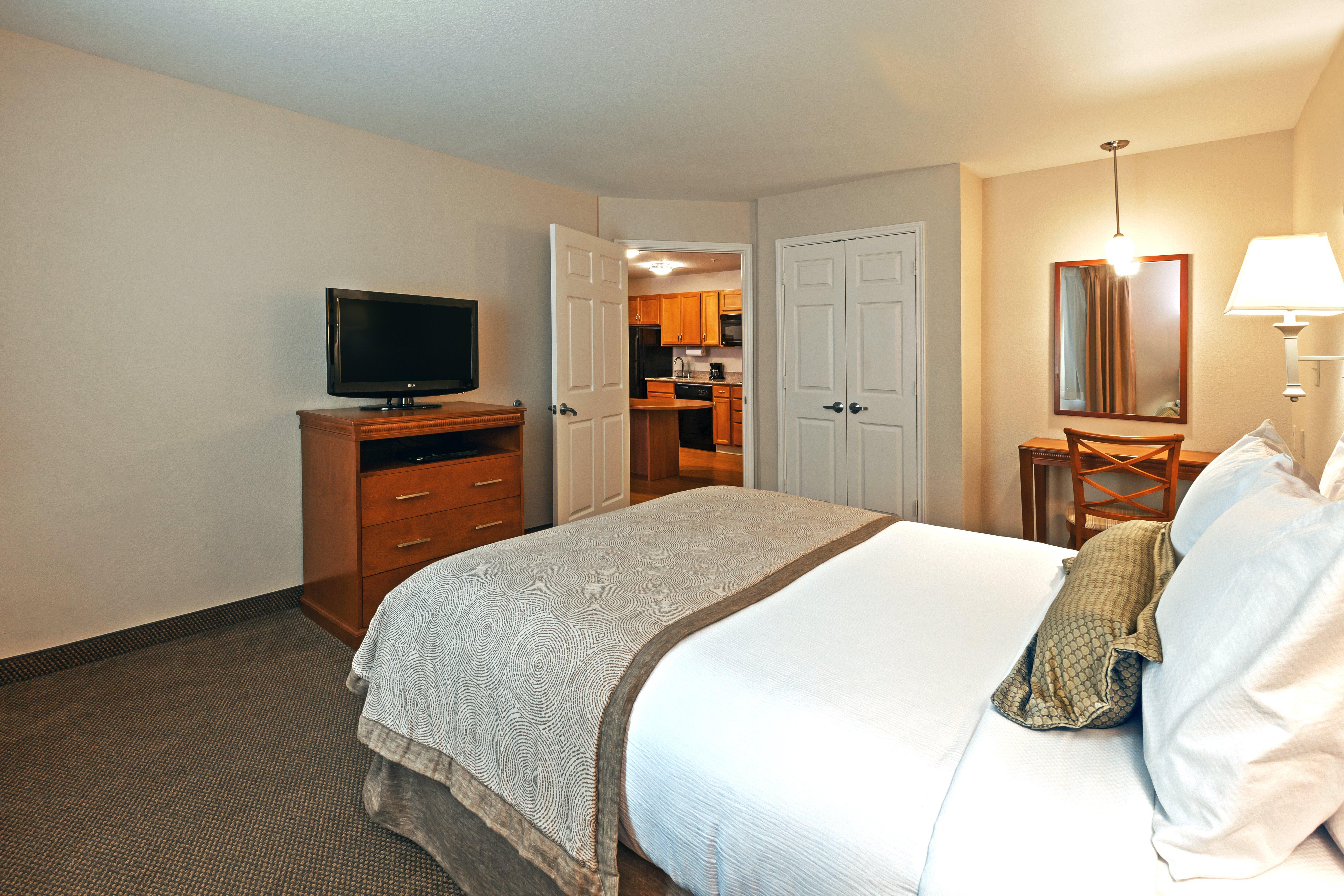 Candlewood Suites Pearland By Ihg Exterior photo